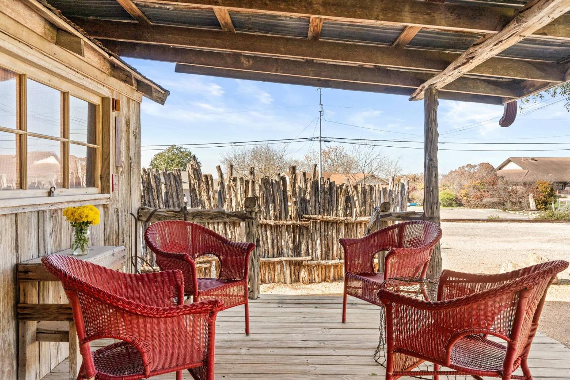 #6 The Root Cellar At Garrison In Gruene Villa นิวบราวน์เฟลส์ ภายนอก รูปภาพ