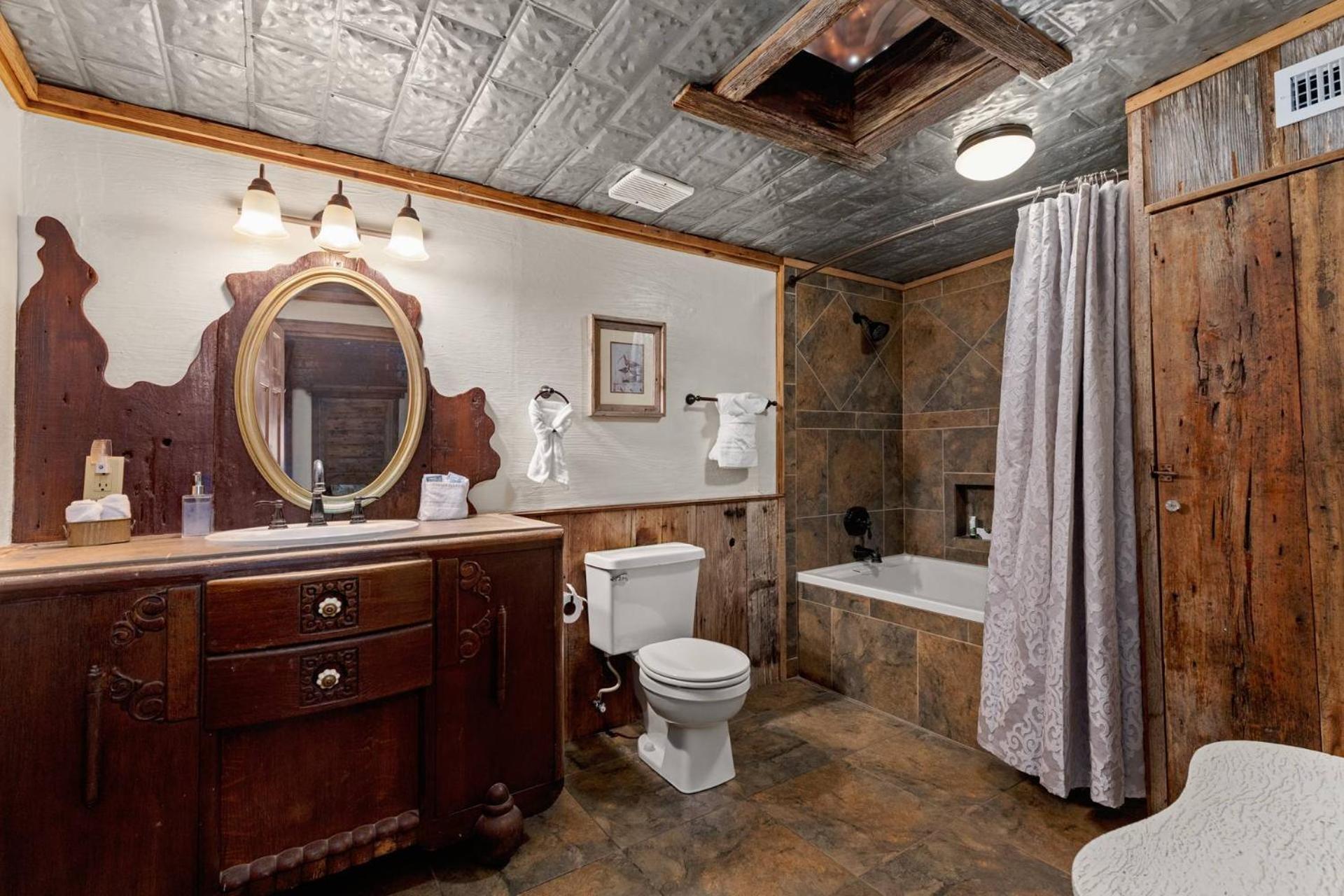 #6 The Root Cellar At Garrison In Gruene Villa นิวบราวน์เฟลส์ ภายนอก รูปภาพ