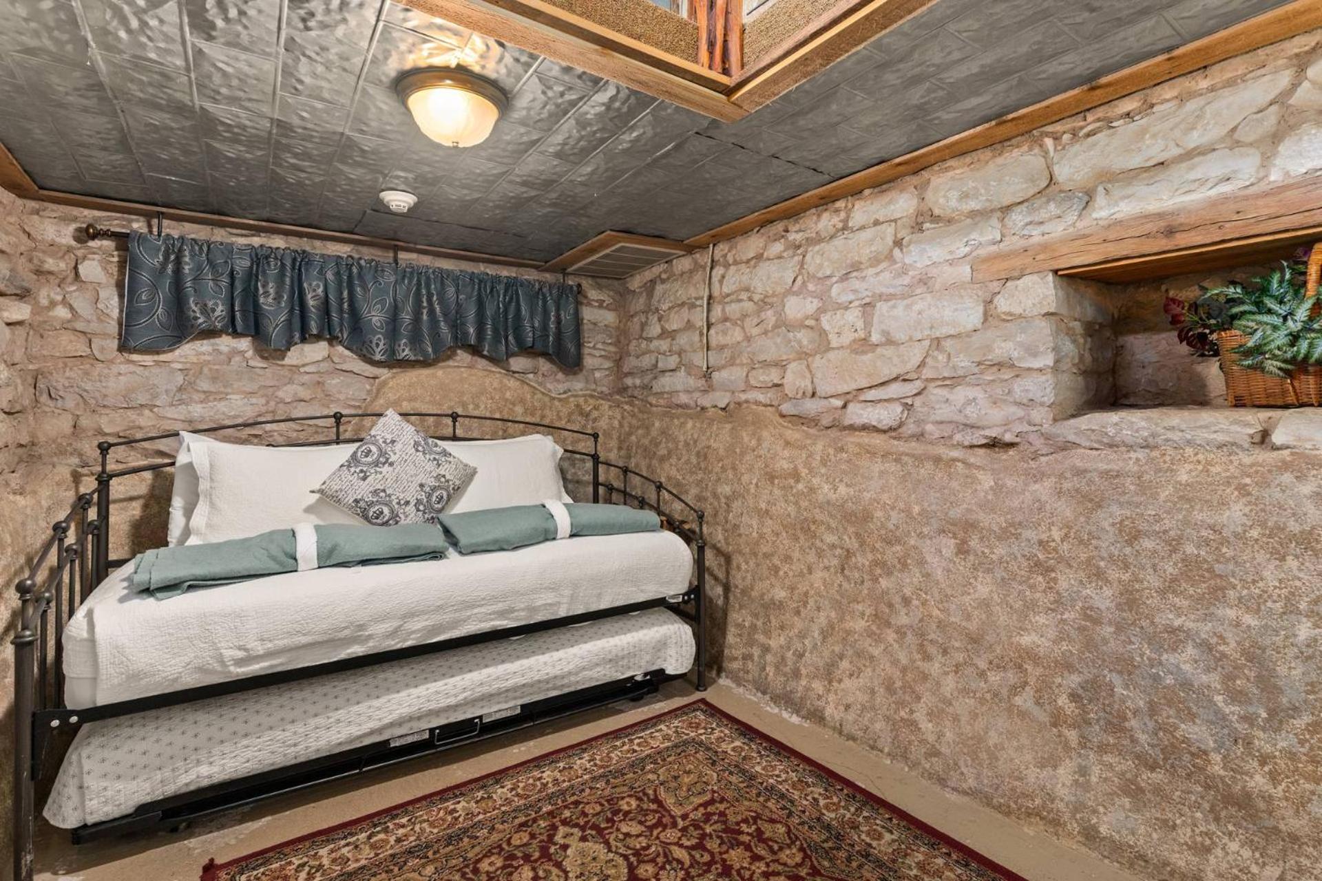#6 The Root Cellar At Garrison In Gruene Villa นิวบราวน์เฟลส์ ภายนอก รูปภาพ